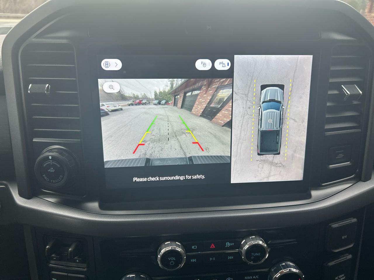 Ford F-150 XLT SuperCrew 4WD 2025