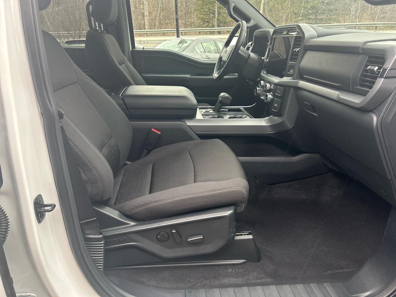 Ford F-150 XLT SuperCrew 4WD 2025