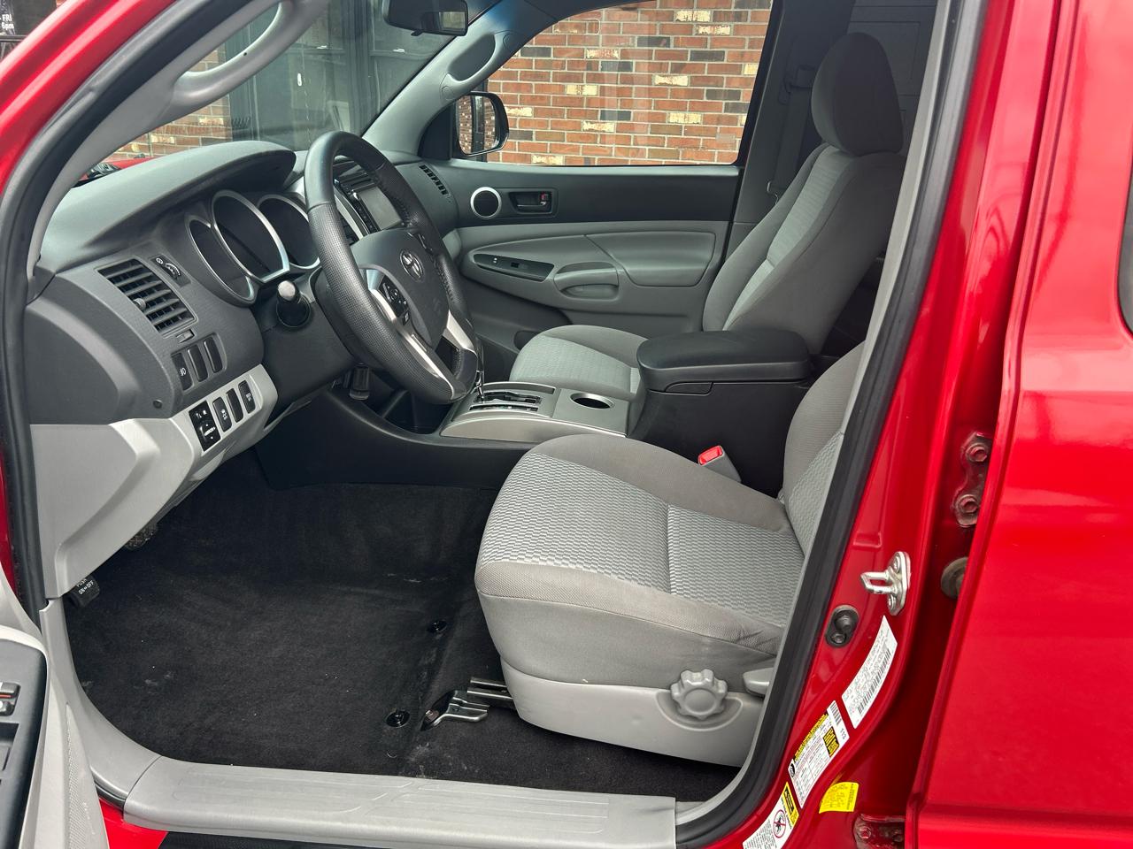 Toyota Tacoma Double Cab V6 5AT 4WD 2014