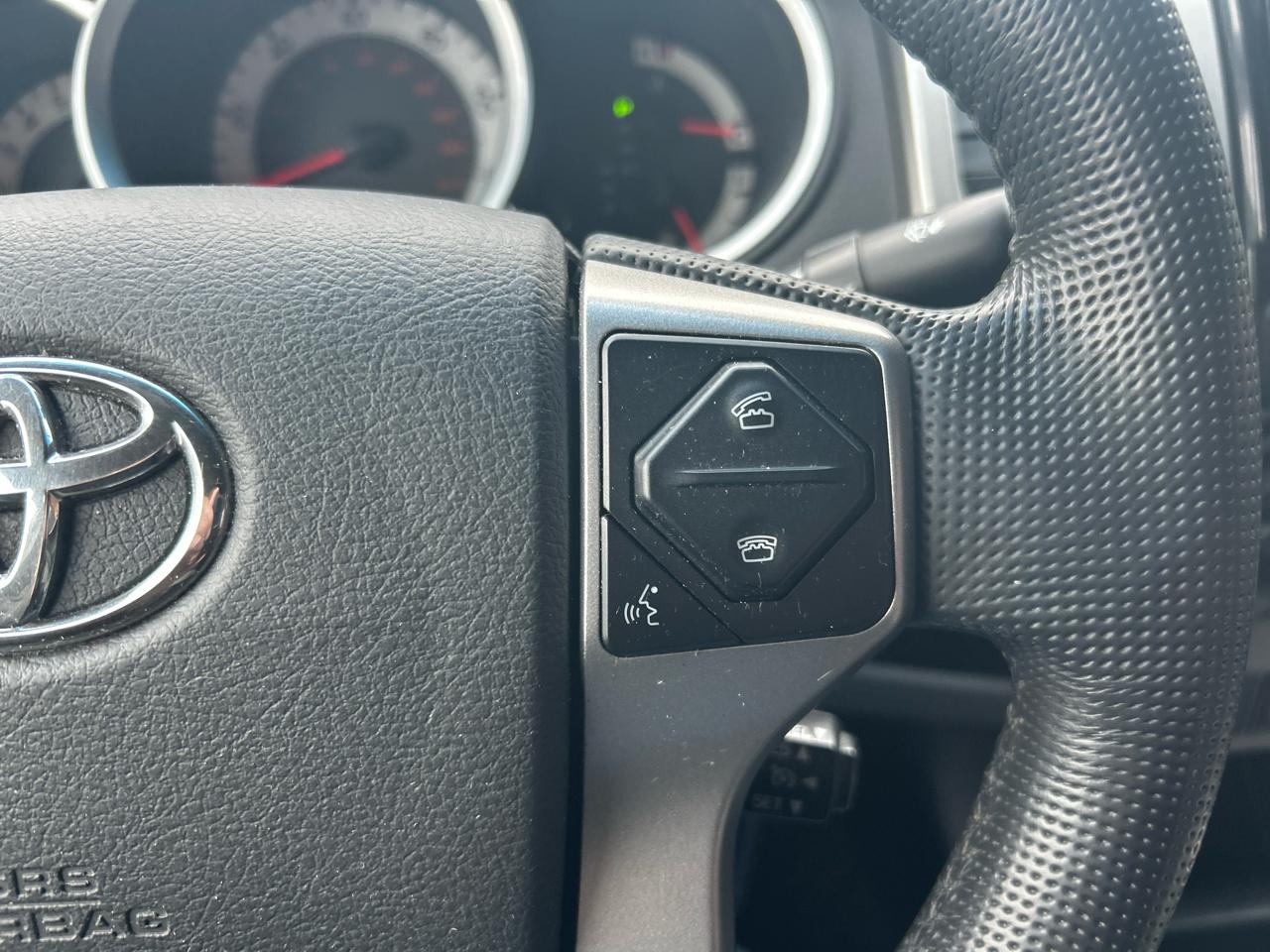Toyota Tacoma Double Cab V6 5AT 4WD 2014
