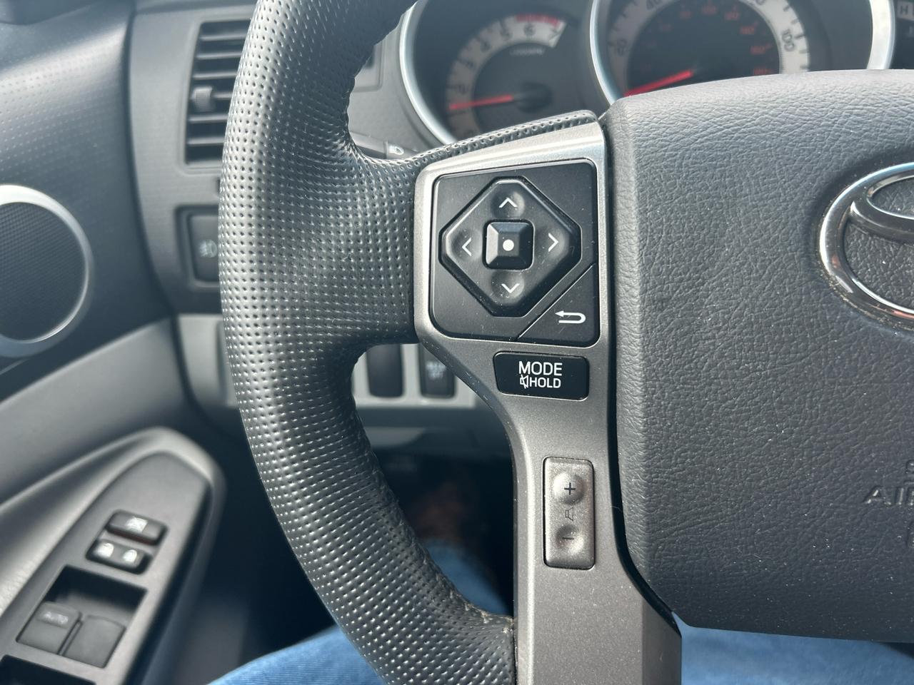 Toyota Tacoma Double Cab V6 5AT 4WD 2014