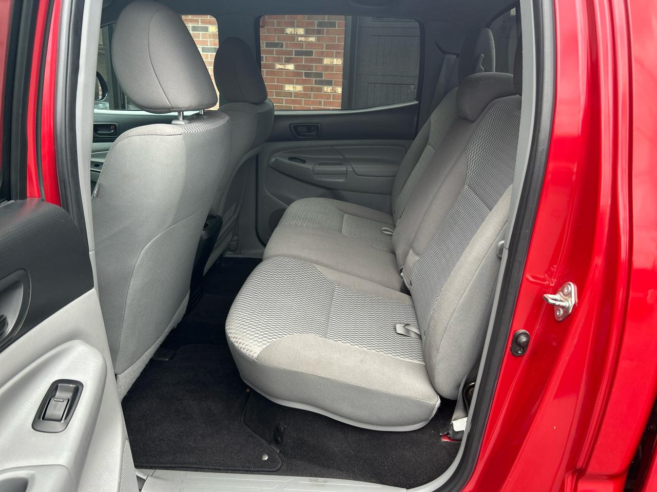 Toyota Tacoma Double Cab V6 5AT 4WD 2014