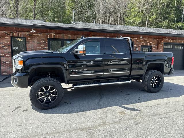 Black 2019 GMC Sierra 3500HD Denali Crew Cab LB DRW 4WD Pickup Truck Four-Wheel Drive Automatic