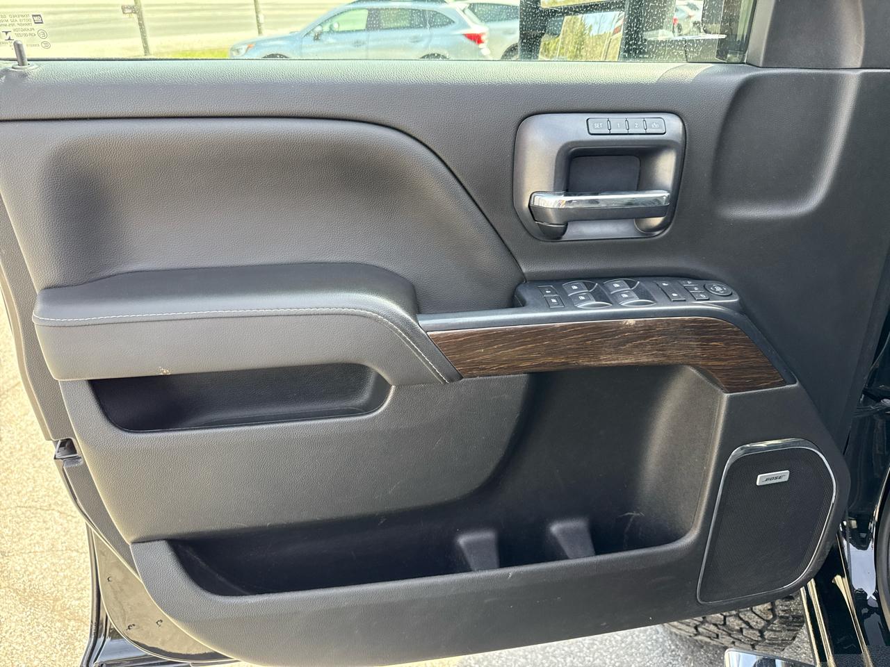 GMC Sierra 3500HD Denali Crew Cab  Short Box 4WD 2019