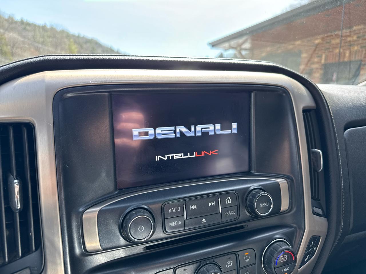 GMC Sierra 3500HD Denali Crew Cab  Short Box 4WD 2019
