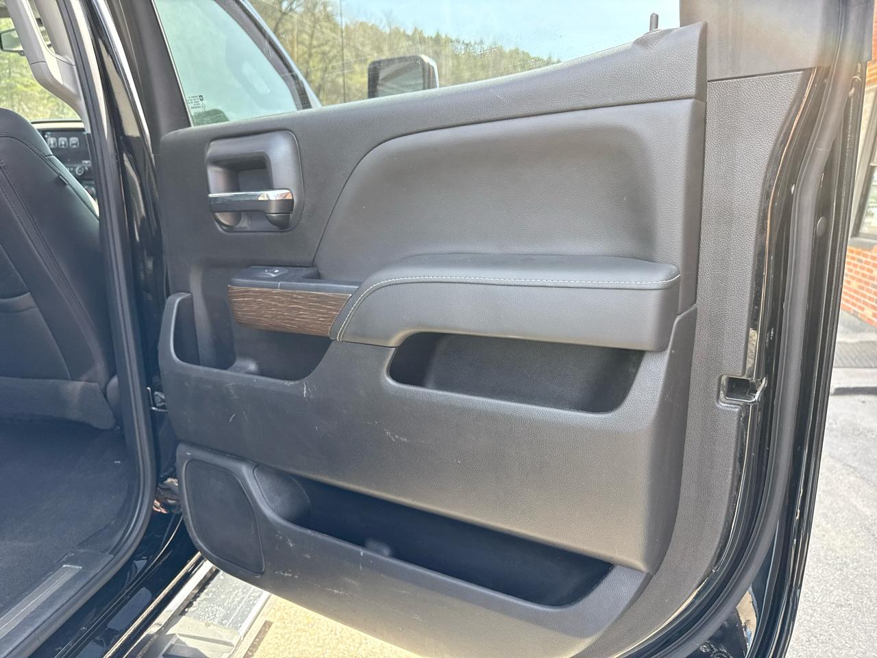 GMC Sierra 3500HD Denali Crew Cab  Short Box 4WD 2019