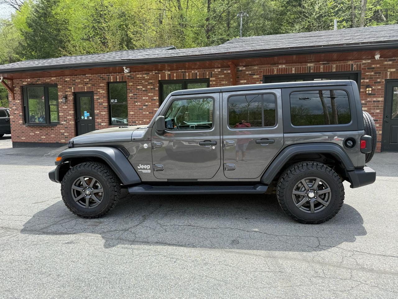 Jeep Wrangler Unlimited Sport 2018