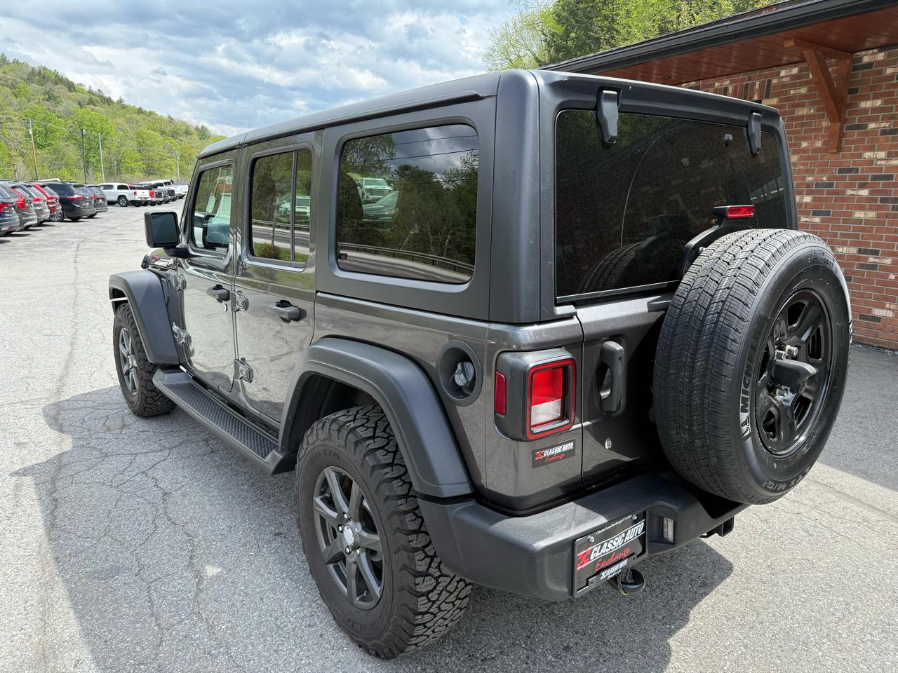 Jeep Wrangler Unlimited Sport 2018