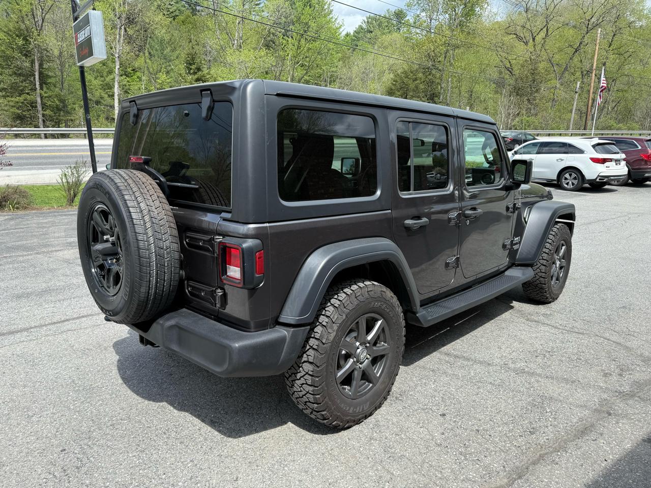 Jeep Wrangler Unlimited Sport 2018