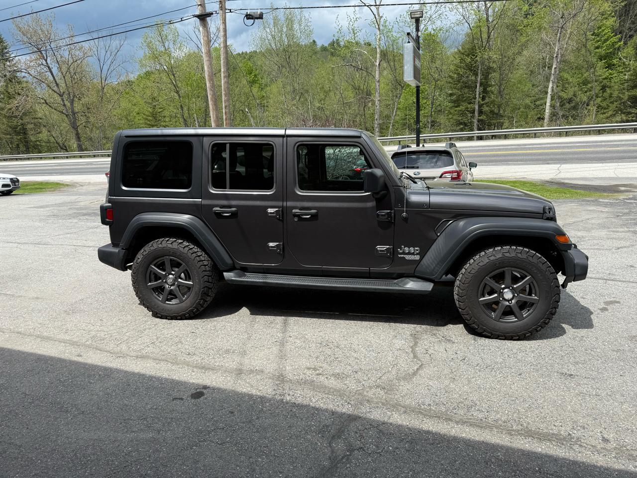Jeep Wrangler Unlimited Sport 2018
