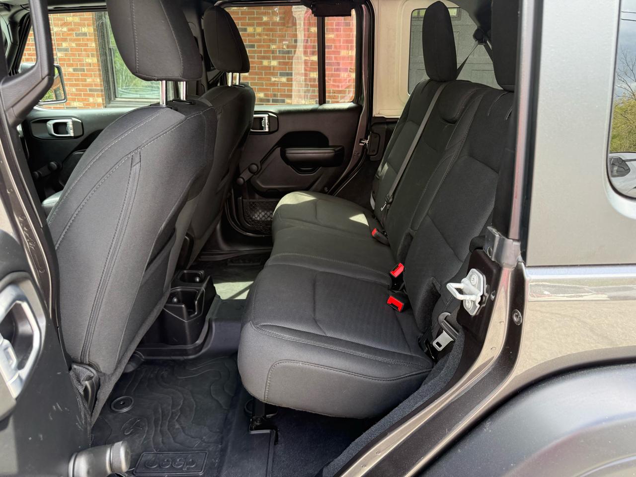 Jeep Wrangler Unlimited Sport 2018