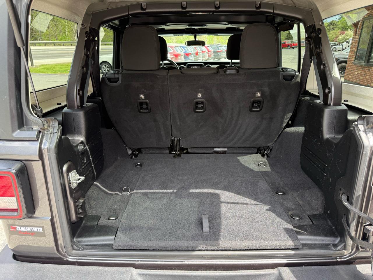 Jeep Wrangler Unlimited Sport 2018