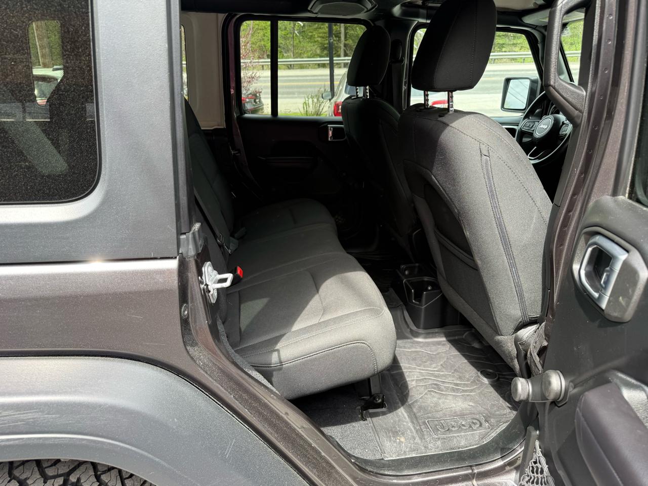 Jeep Wrangler Unlimited Sport 2018