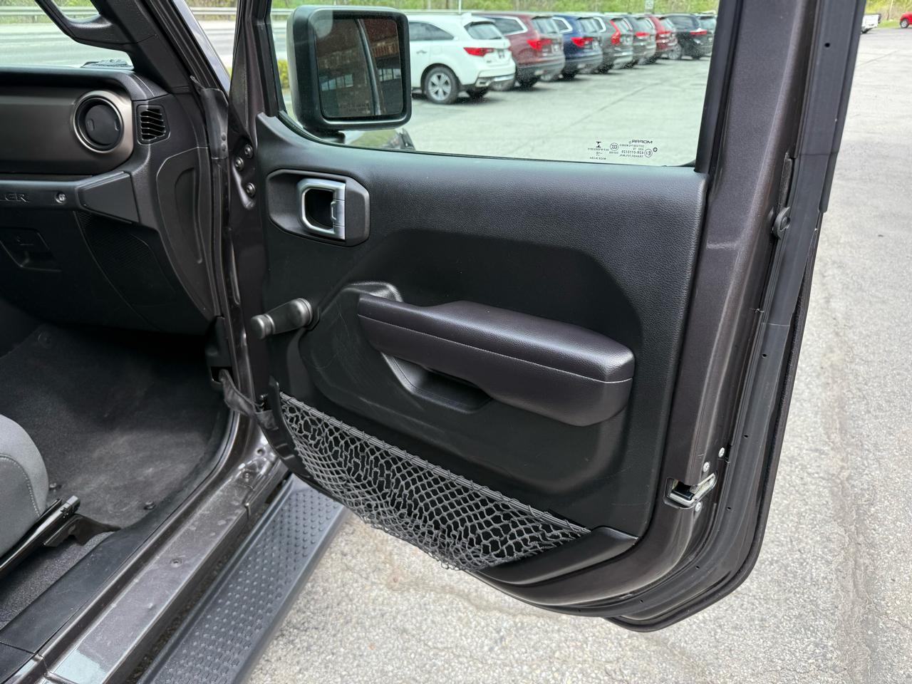 Jeep Wrangler Unlimited Sport 2018