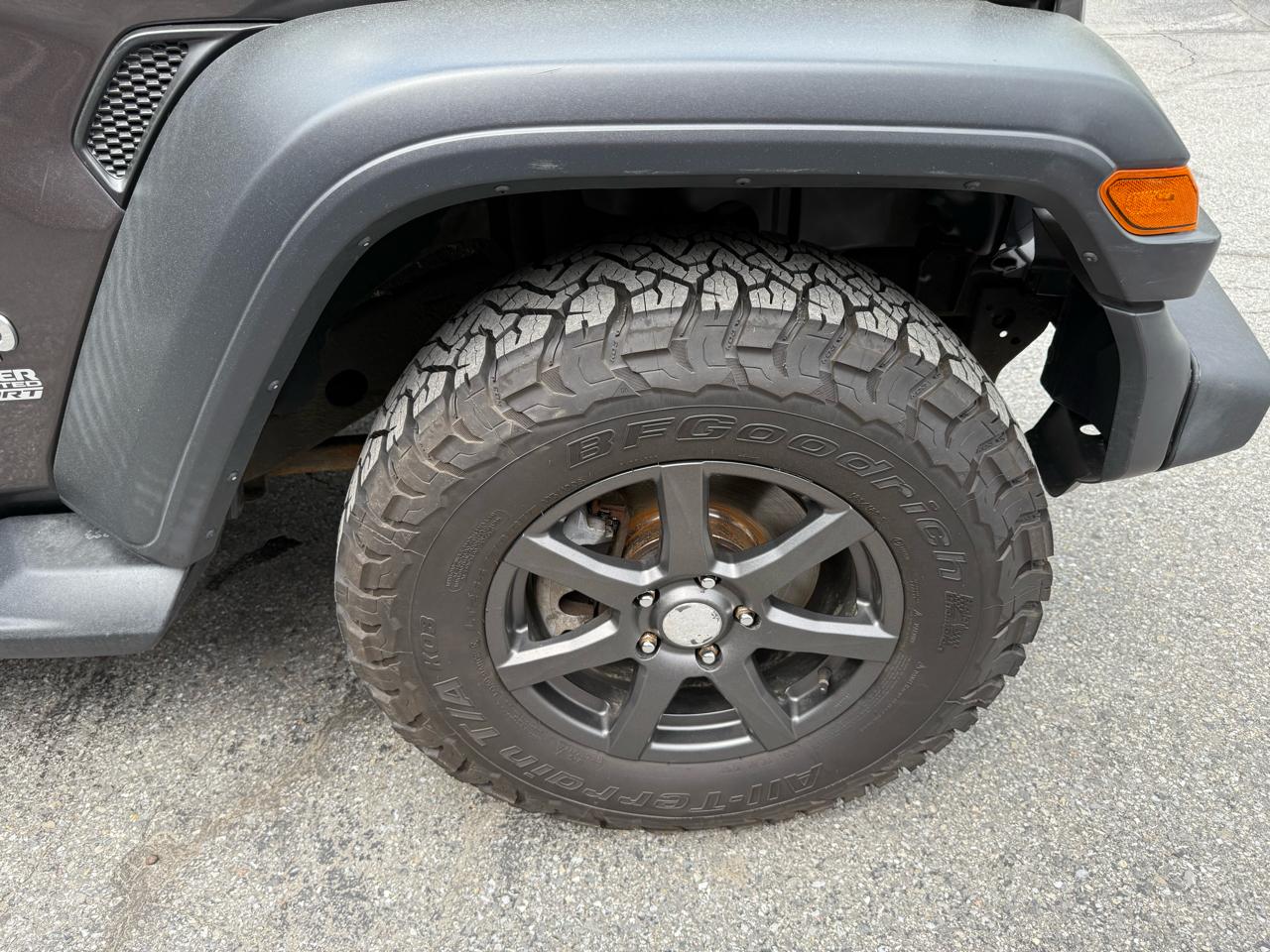 Jeep Wrangler Unlimited Sport 2018