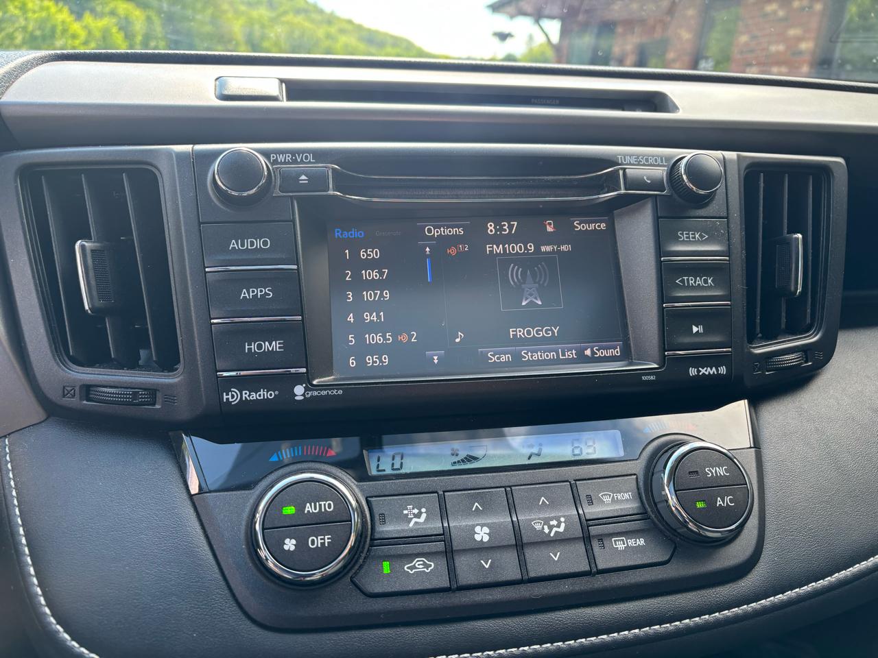Toyota RAV4 XLE AWD 2016
