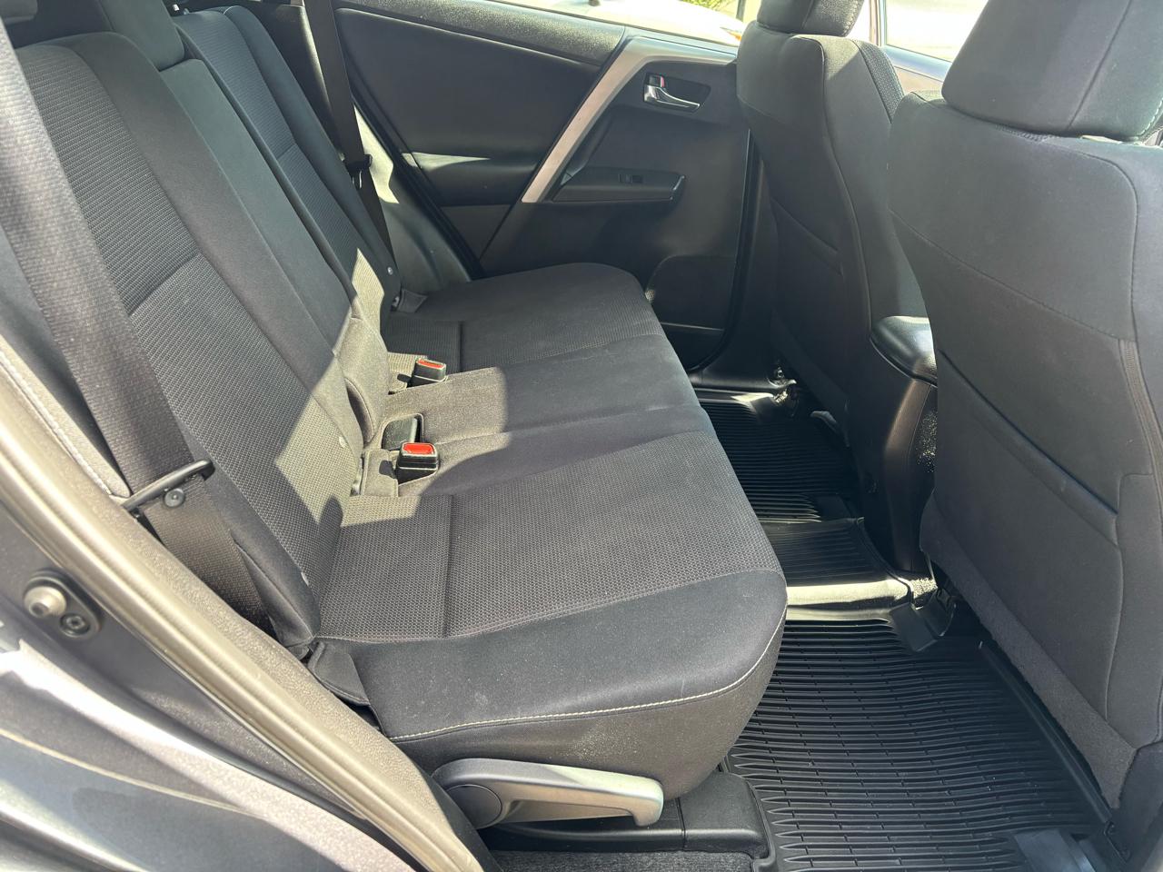 Toyota RAV4 XLE AWD 2016