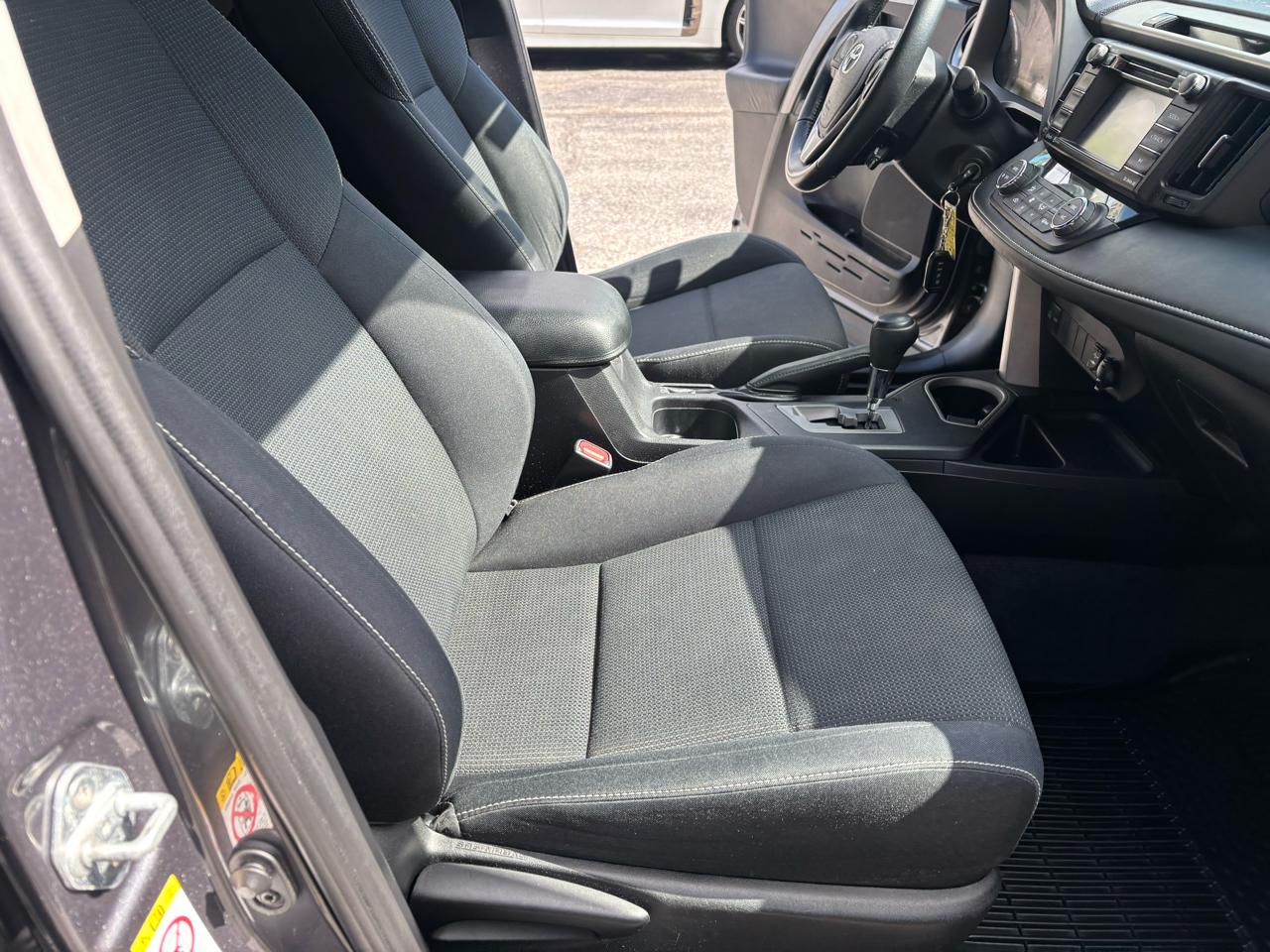 Toyota RAV4 XLE AWD 2016