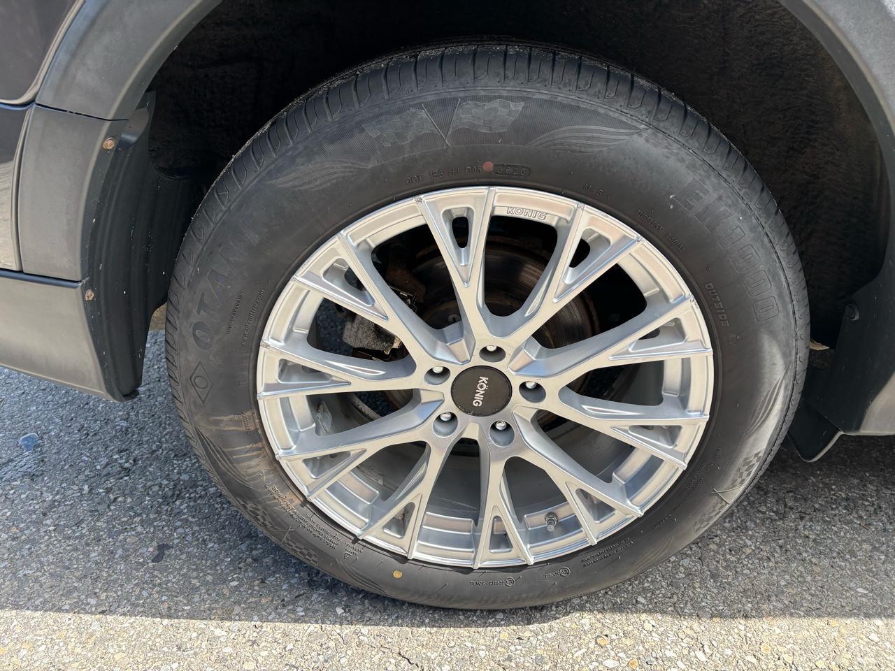 Toyota RAV4 XLE AWD 2016