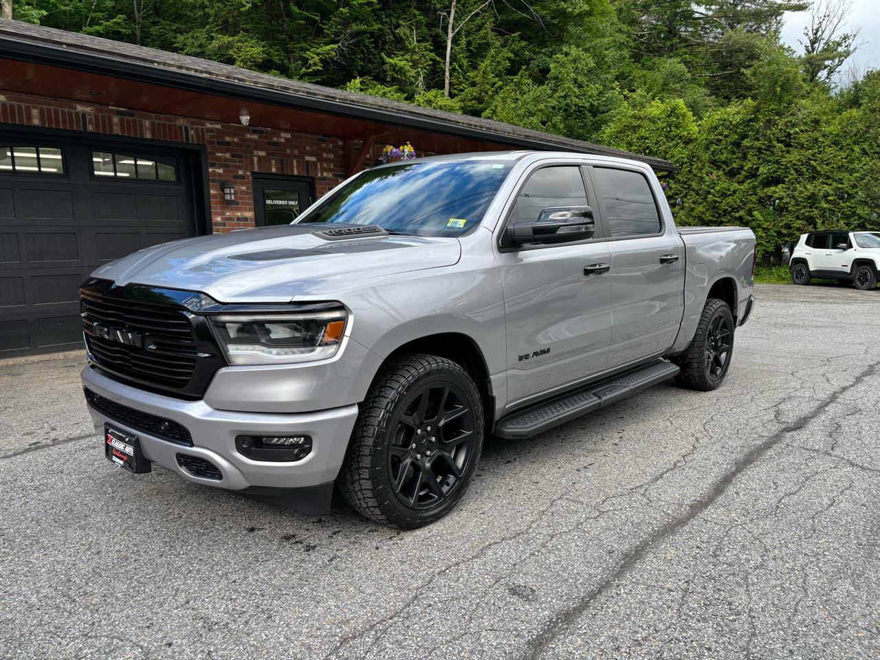 2023 RAM 1500 Laramie Crew Cab SWB 4WD