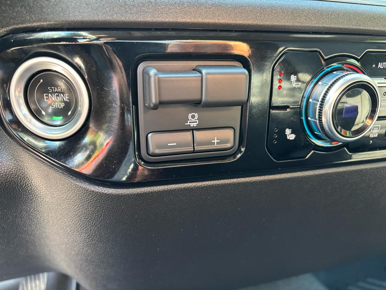 GMC Sierra 1500 Elevation Double Cab 4WD w/3VL 2025