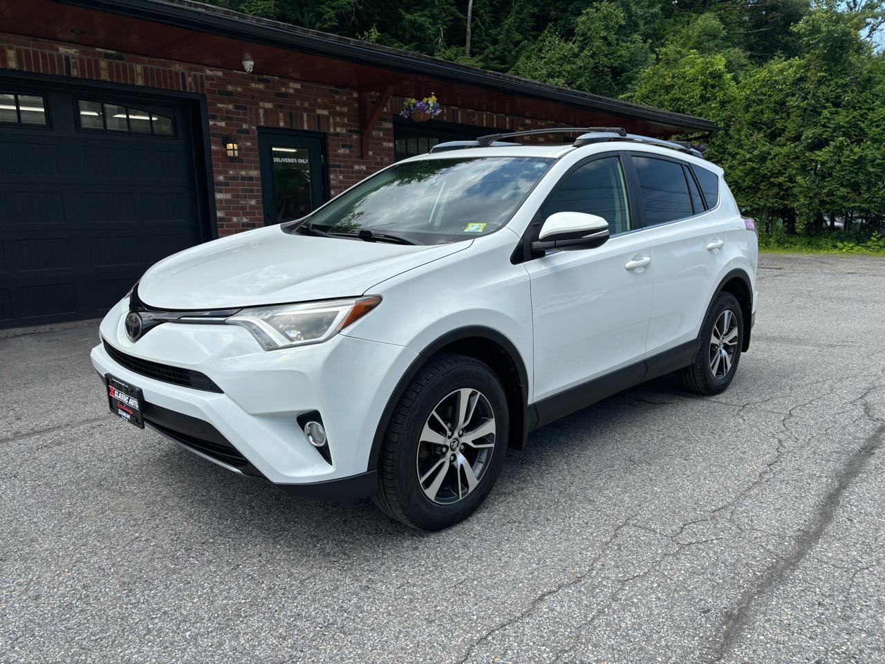 Toyota RAV4 XLE AWD 2017
