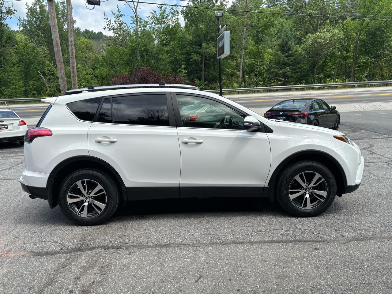Toyota RAV4 XLE AWD 2017