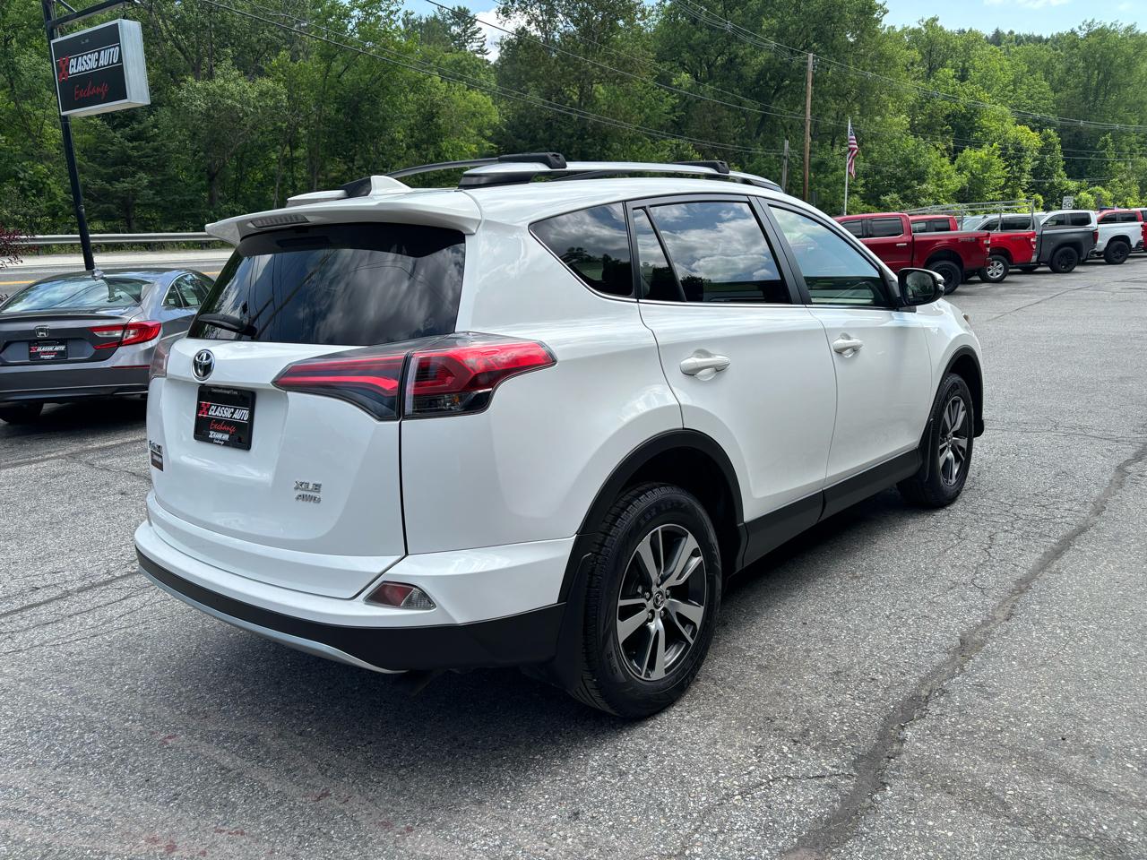 Toyota RAV4 XLE AWD 2017