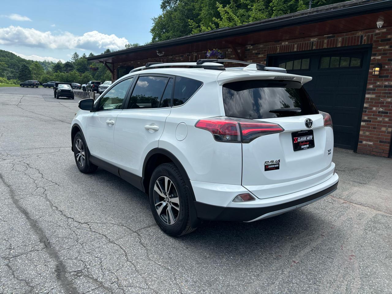 Toyota RAV4 XLE AWD 2017