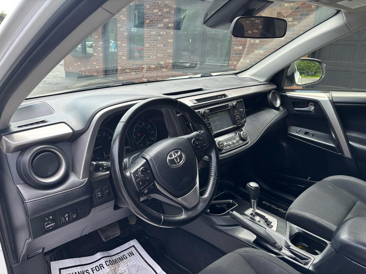 Toyota RAV4 XLE AWD 2017