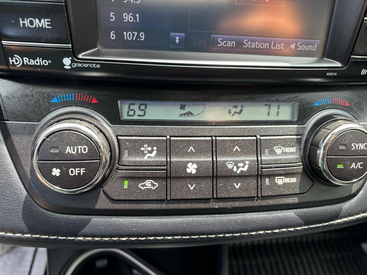 Toyota RAV4 XLE AWD 2017