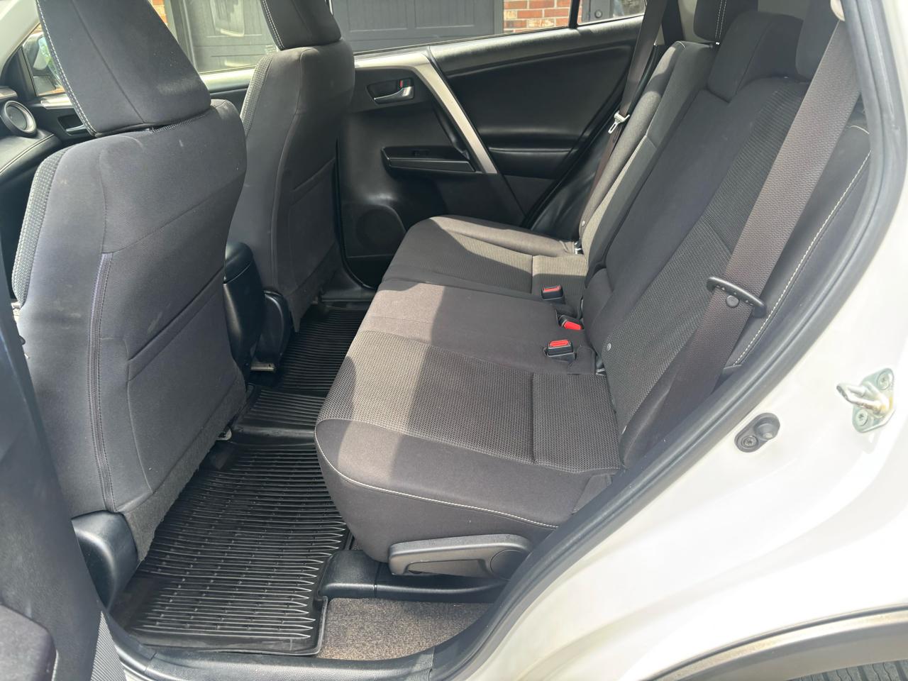 Toyota RAV4 XLE AWD 2017
