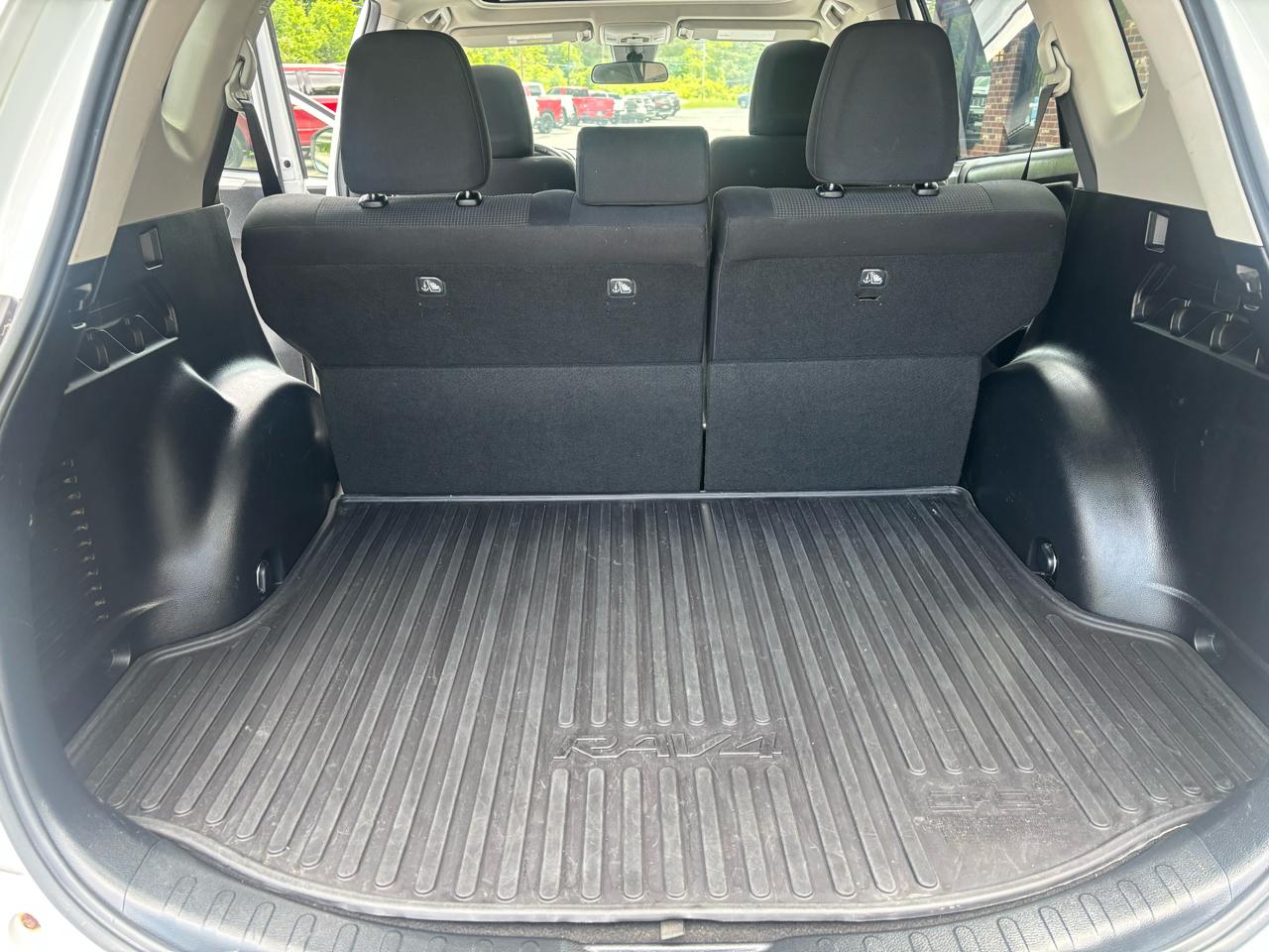 Toyota RAV4 XLE AWD 2017