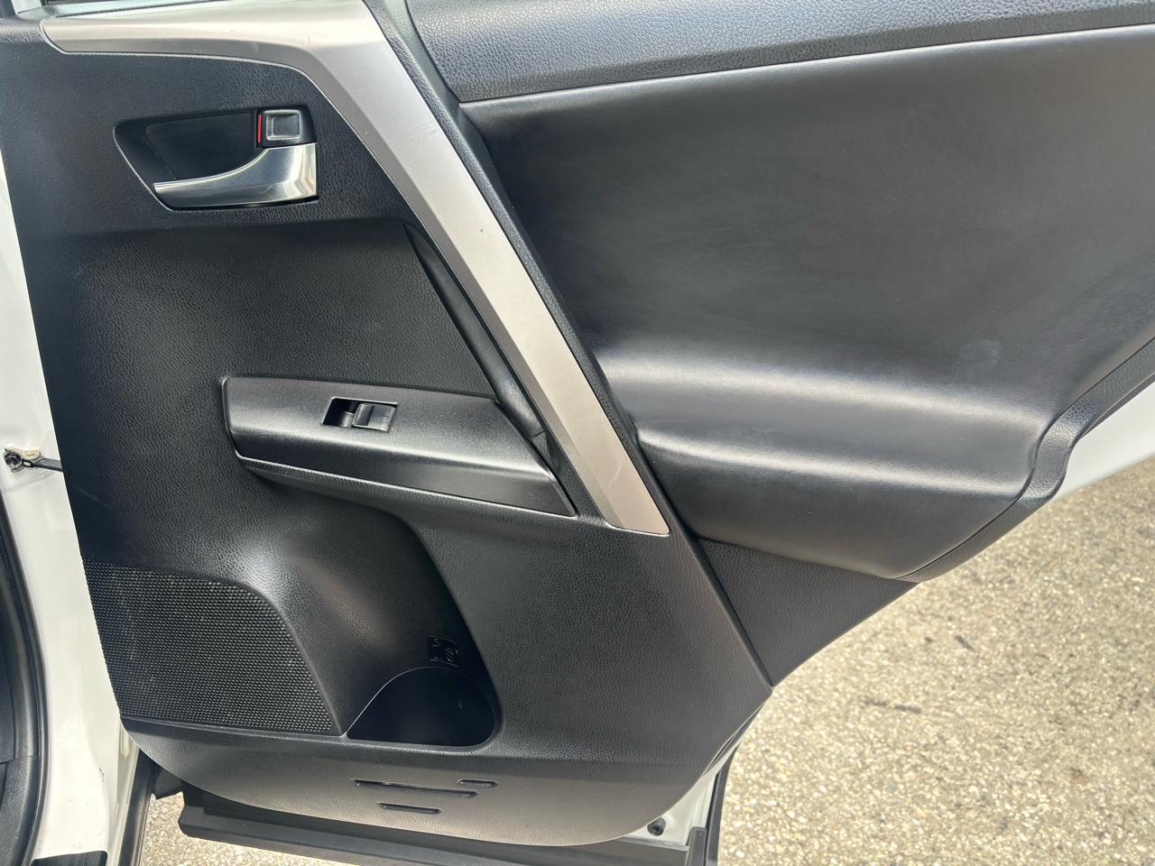 Toyota RAV4 XLE AWD 2017