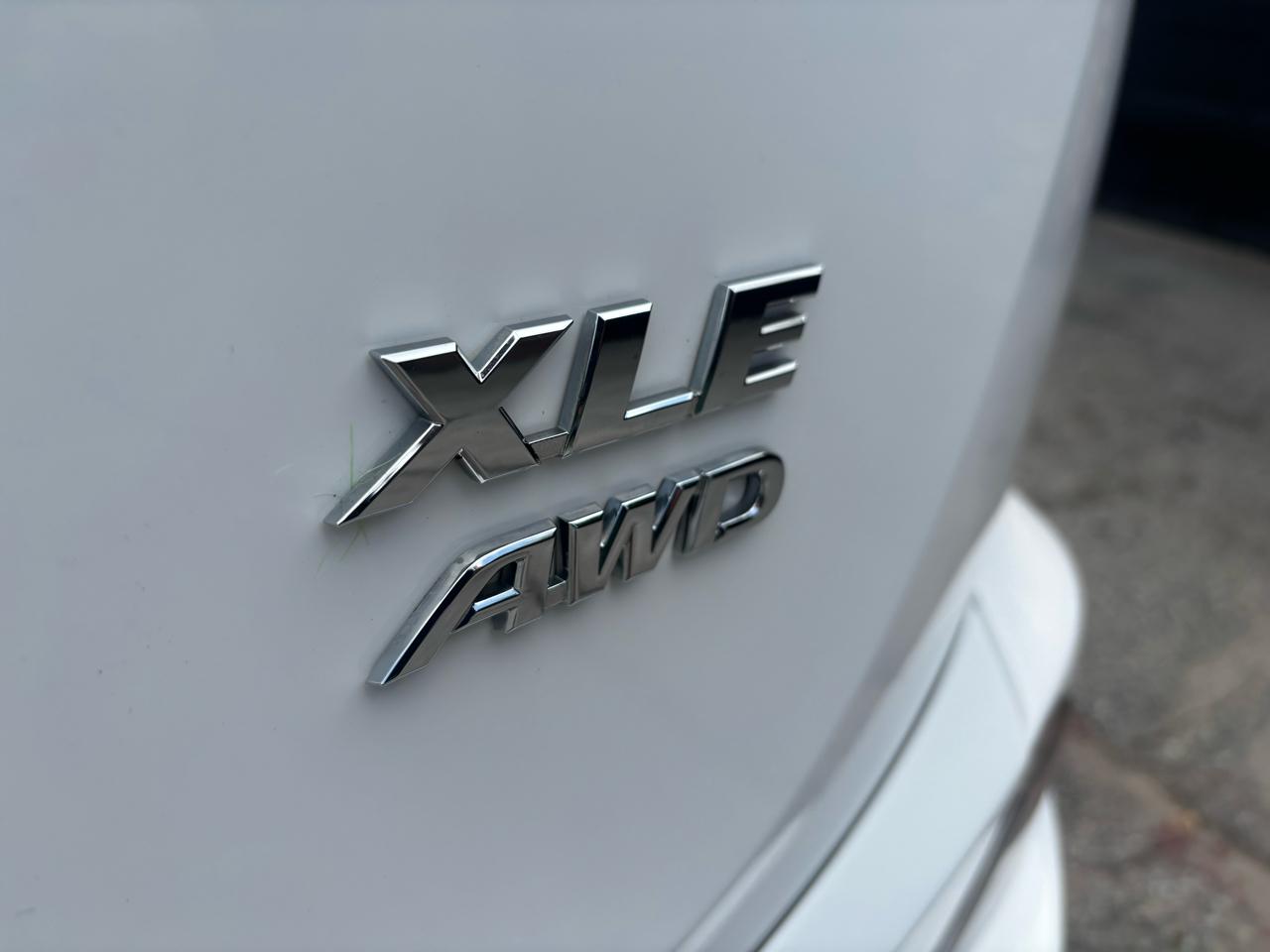 Toyota RAV4 XLE AWD 2017