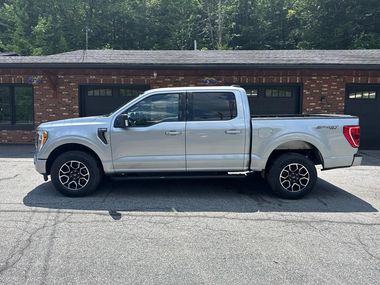 Ford F-150 XLT SuperCrew 5.5-ft. Bed 4WD 2022