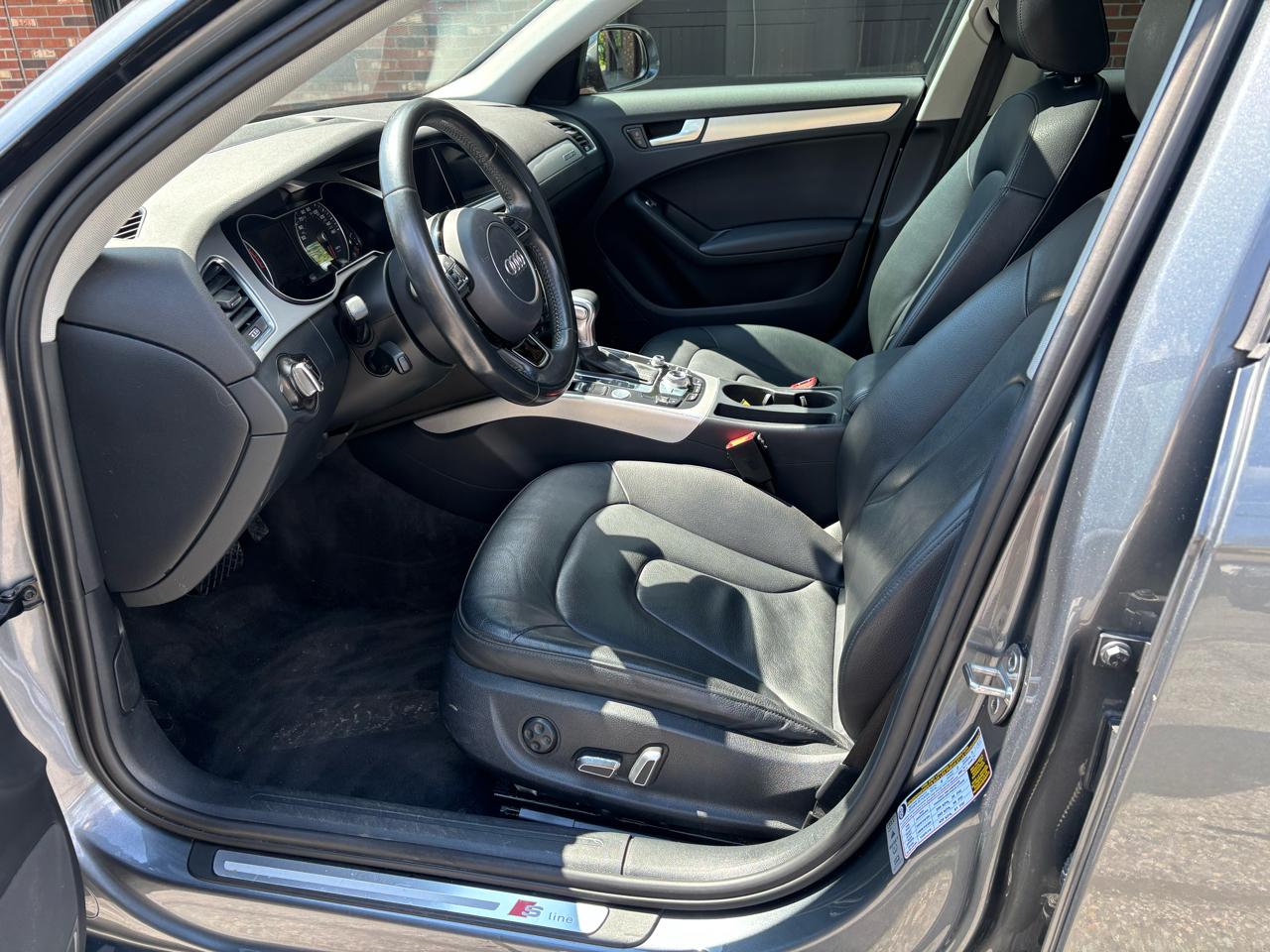 Audi A4 2.0T Premium quattro Sedan AWD 8A 2016