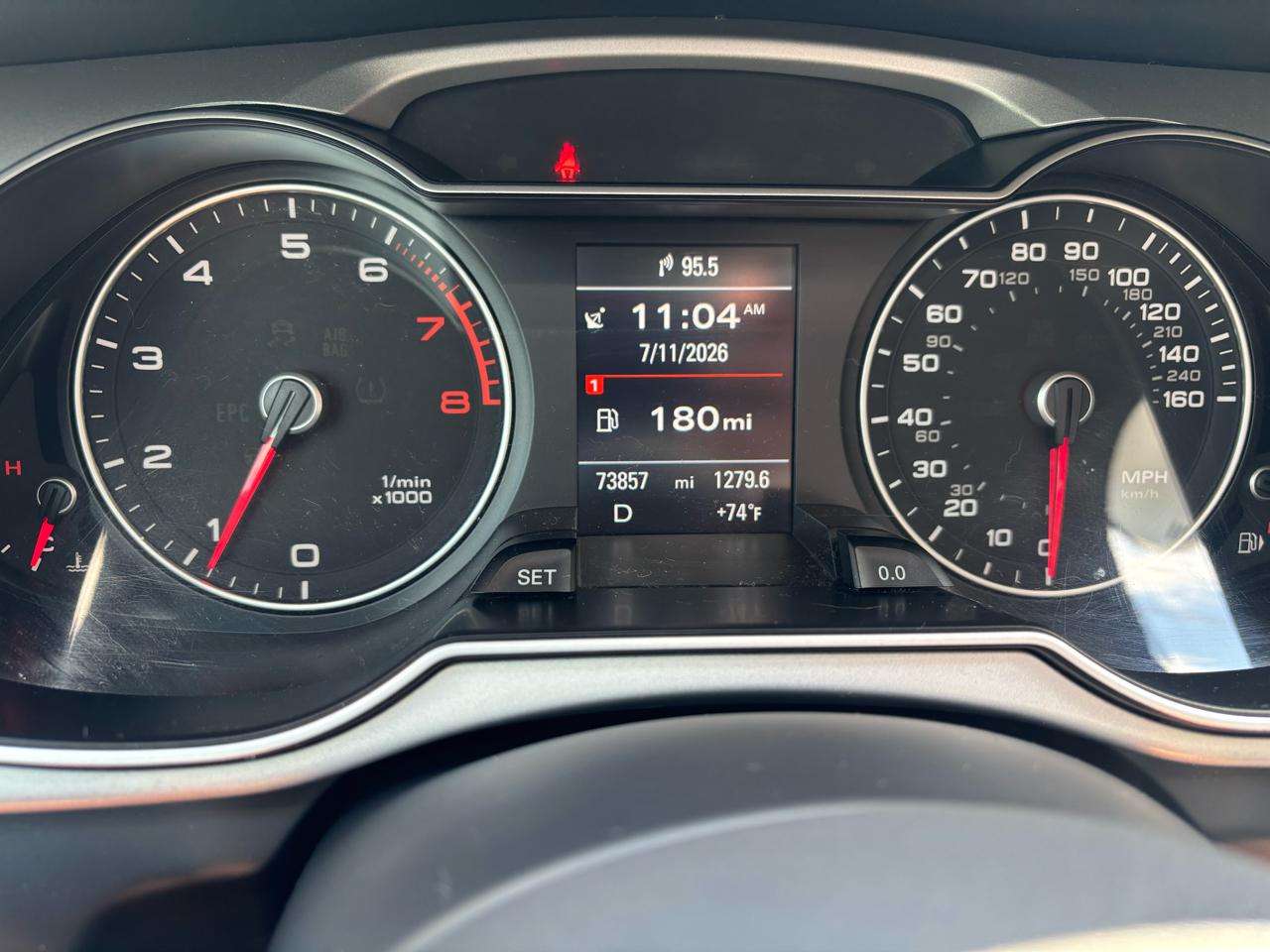 Audi A4 2.0T Premium quattro Sedan AWD 8A 2016