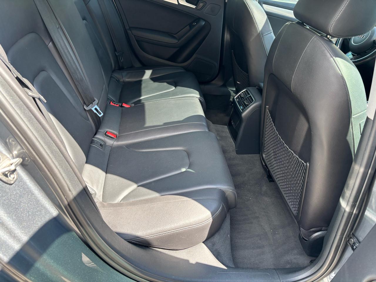 Audi A4 2.0T Premium quattro Sedan AWD 8A 2016