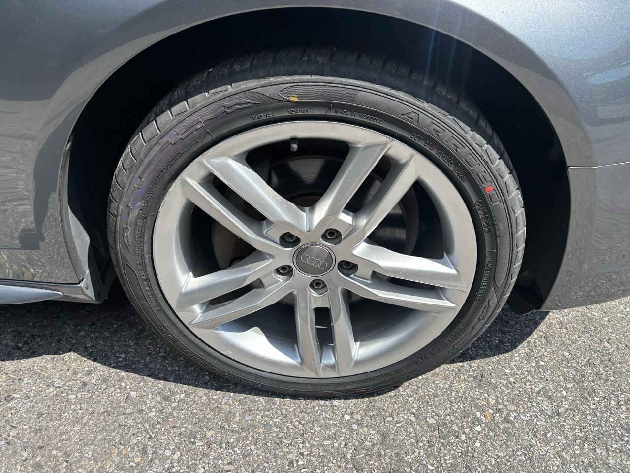 Audi A4 2.0T Premium quattro Sedan AWD 8A 2016