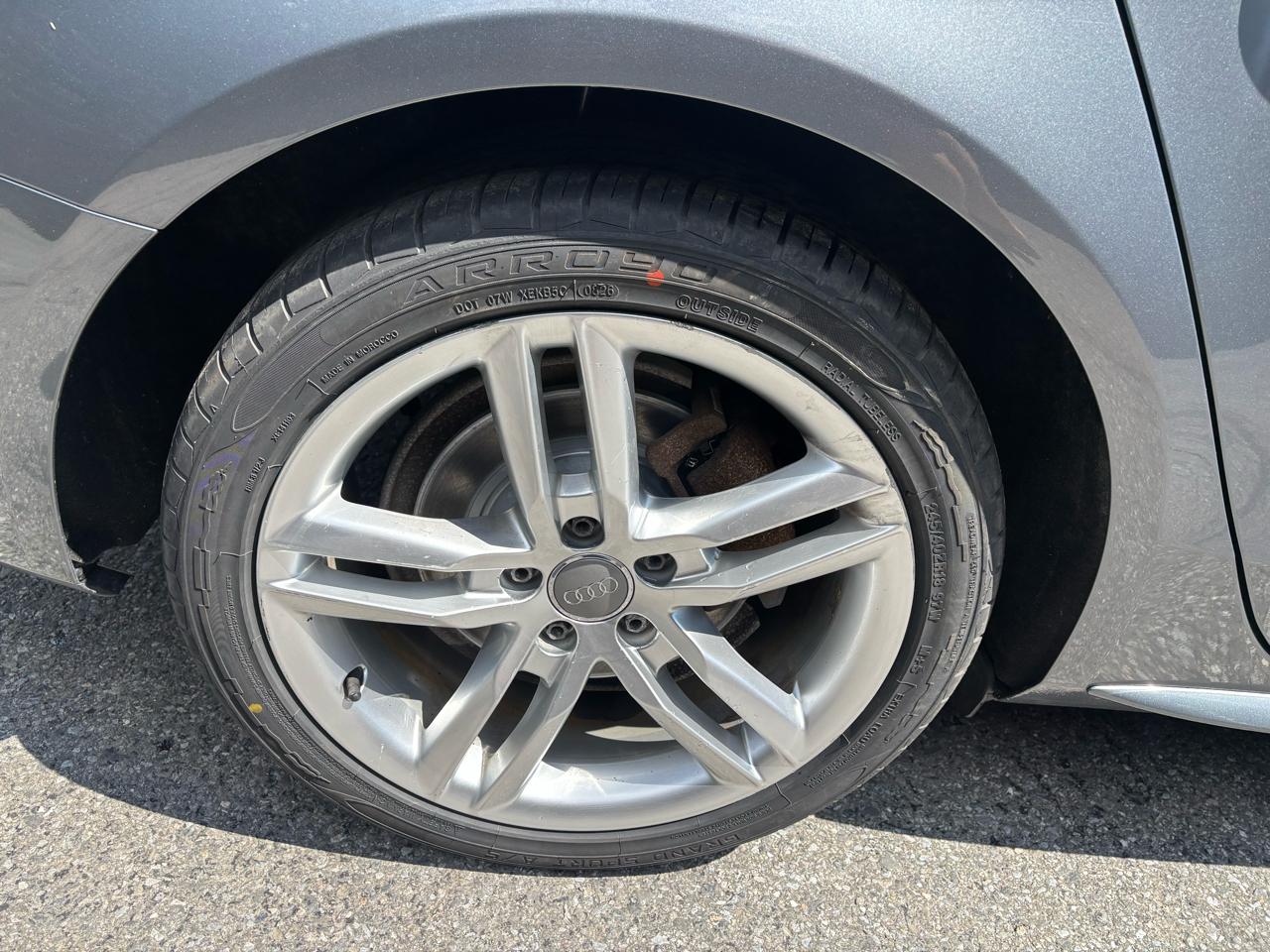 Audi A4 2.0T Premium quattro Sedan AWD 8A 2016