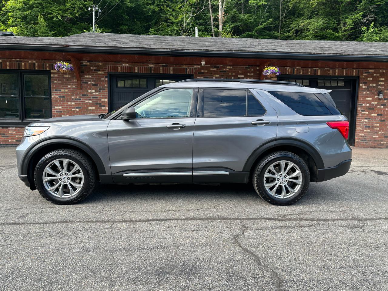 Ford Explorer XLT AWD 2021