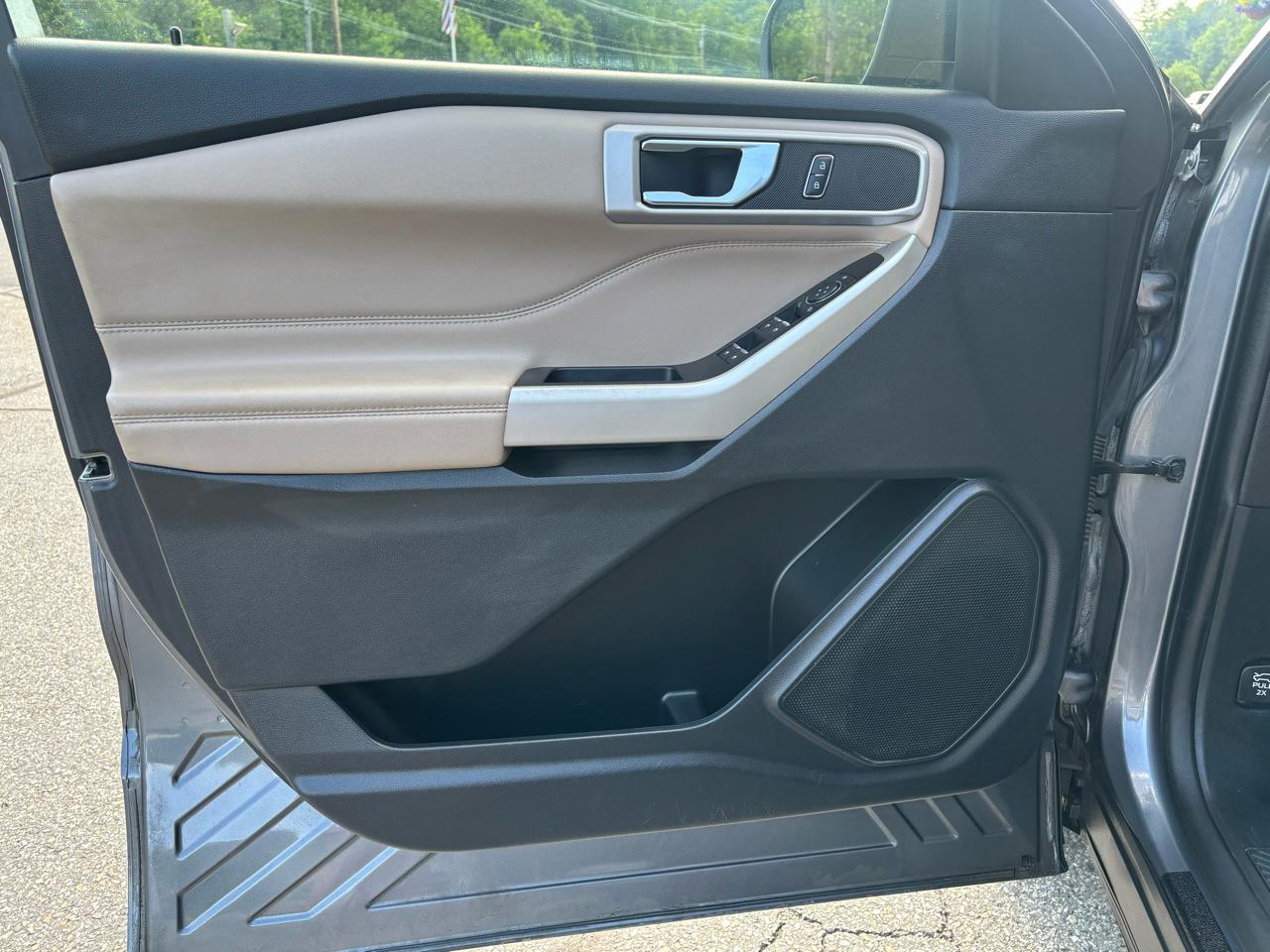 Ford Explorer XLT AWD 2021