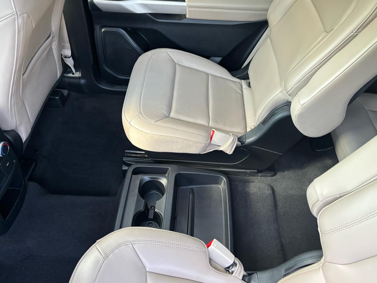 Ford Explorer XLT AWD 2021