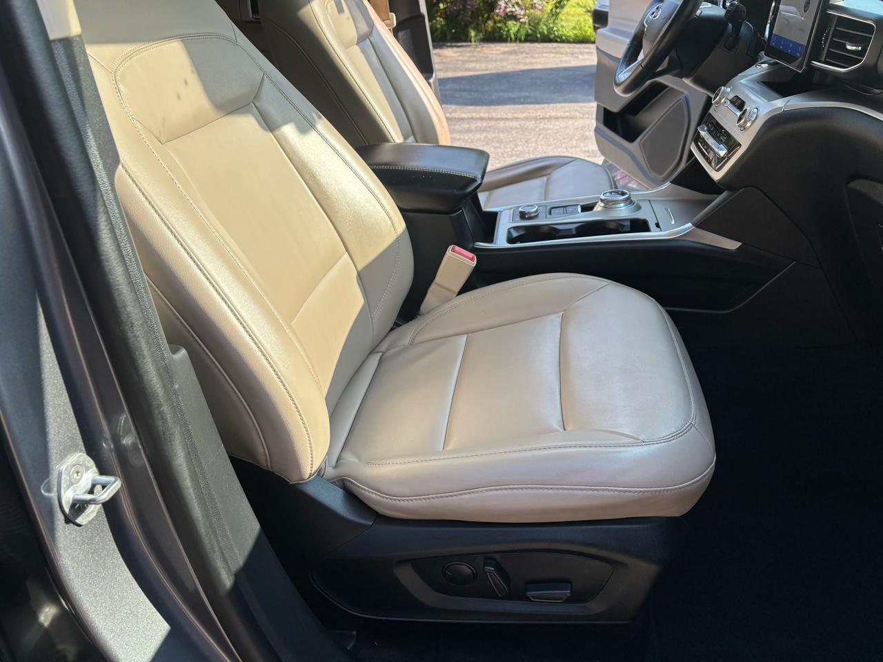 Ford Explorer XLT AWD 2021