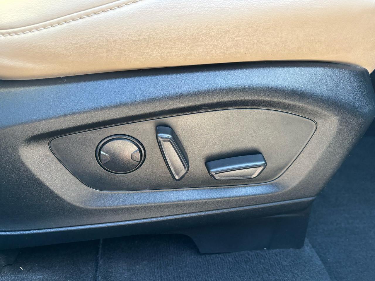Ford Explorer XLT AWD 2021