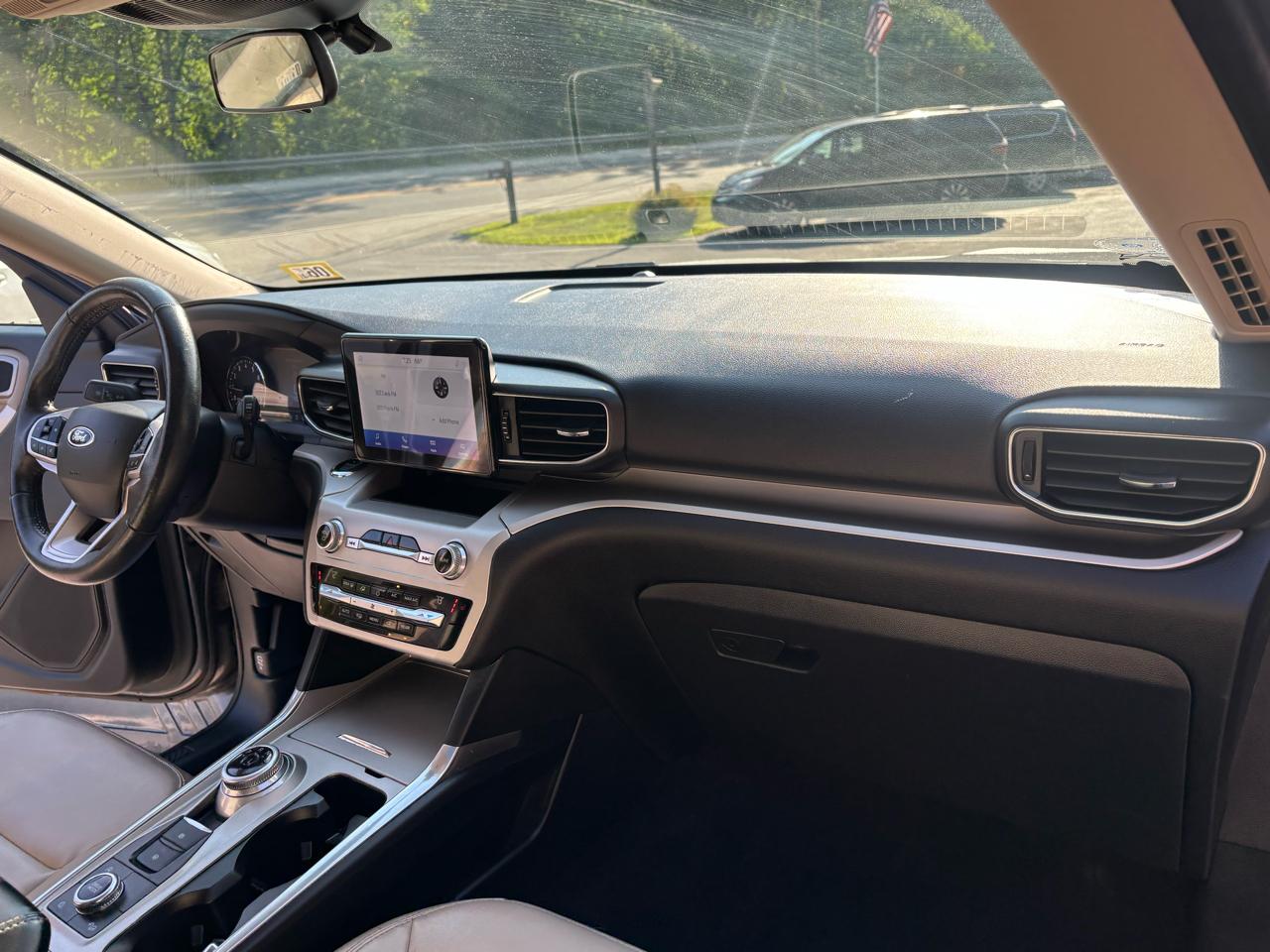 Ford Explorer XLT AWD 2021