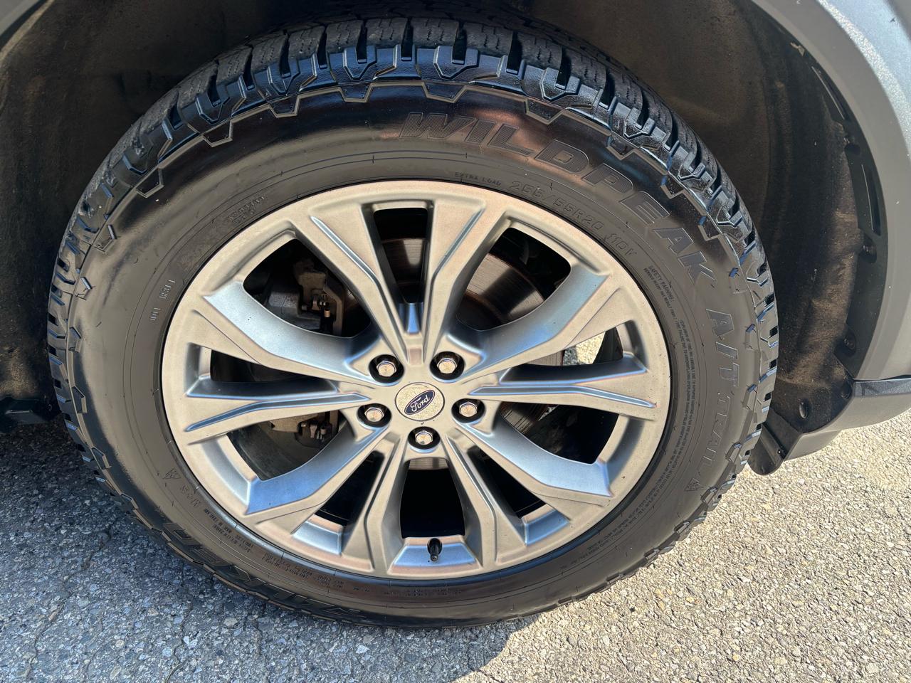 Ford Explorer XLT AWD 2021