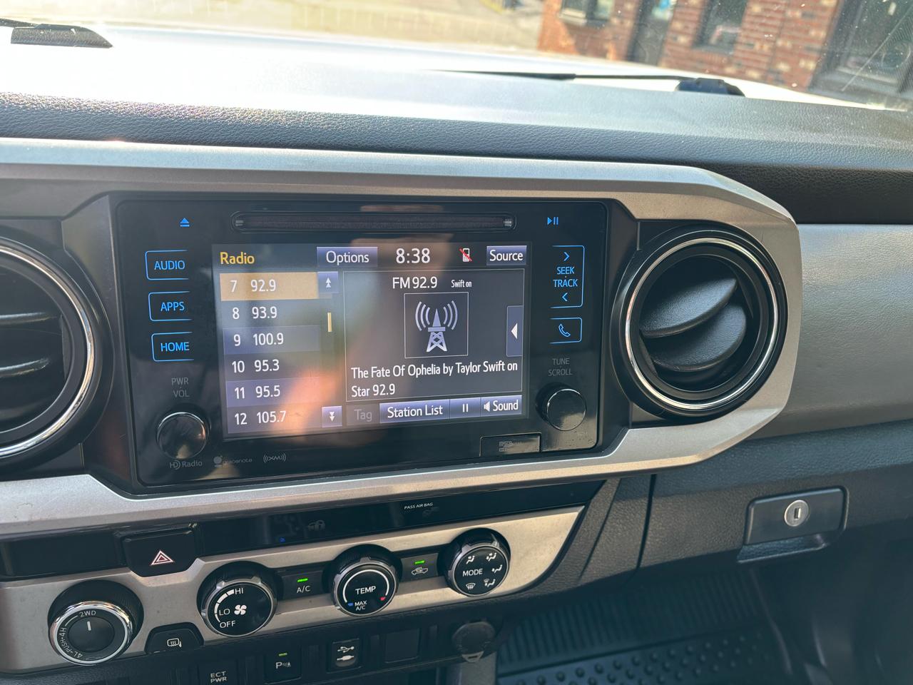 Toyota Tacoma SR5 Access Cab V6 6AT 4WD 2018