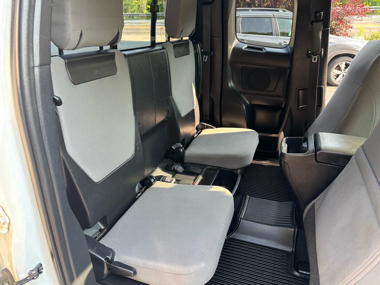 Toyota Tacoma SR5 Access Cab V6 6AT 4WD 2018
